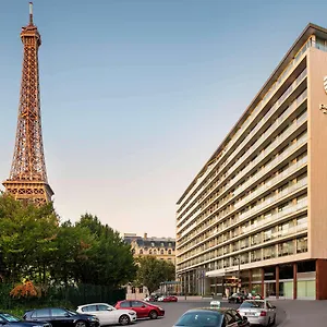 Pullman Tour Eiffel Paryż